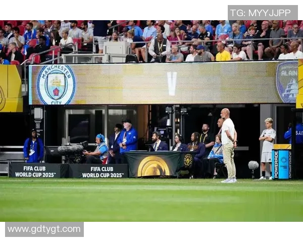 皇马领衔欧冠小组赛四连胜军团，巴塞罗那爆冷平局，国际米兰提前出线，曼城攀升积分榜